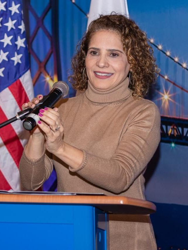 Gill - Cynthia Rocha Speaking